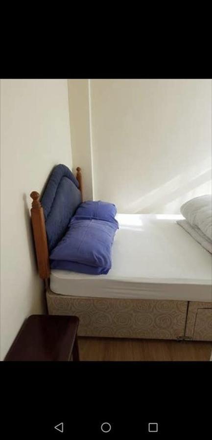 2 Bedroom Near The * Brading